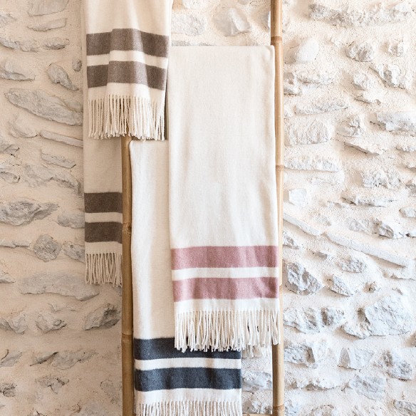 Plaid ESSENZA Pielsa