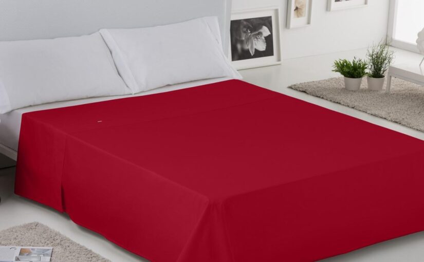 Incluye el Viva Magenta en la decoración interior de tu hogar con estos productos