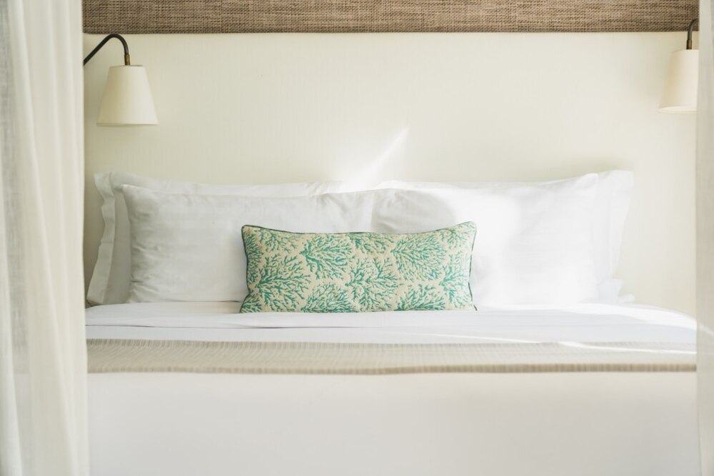 almohada-blanca-decoracion-cama
